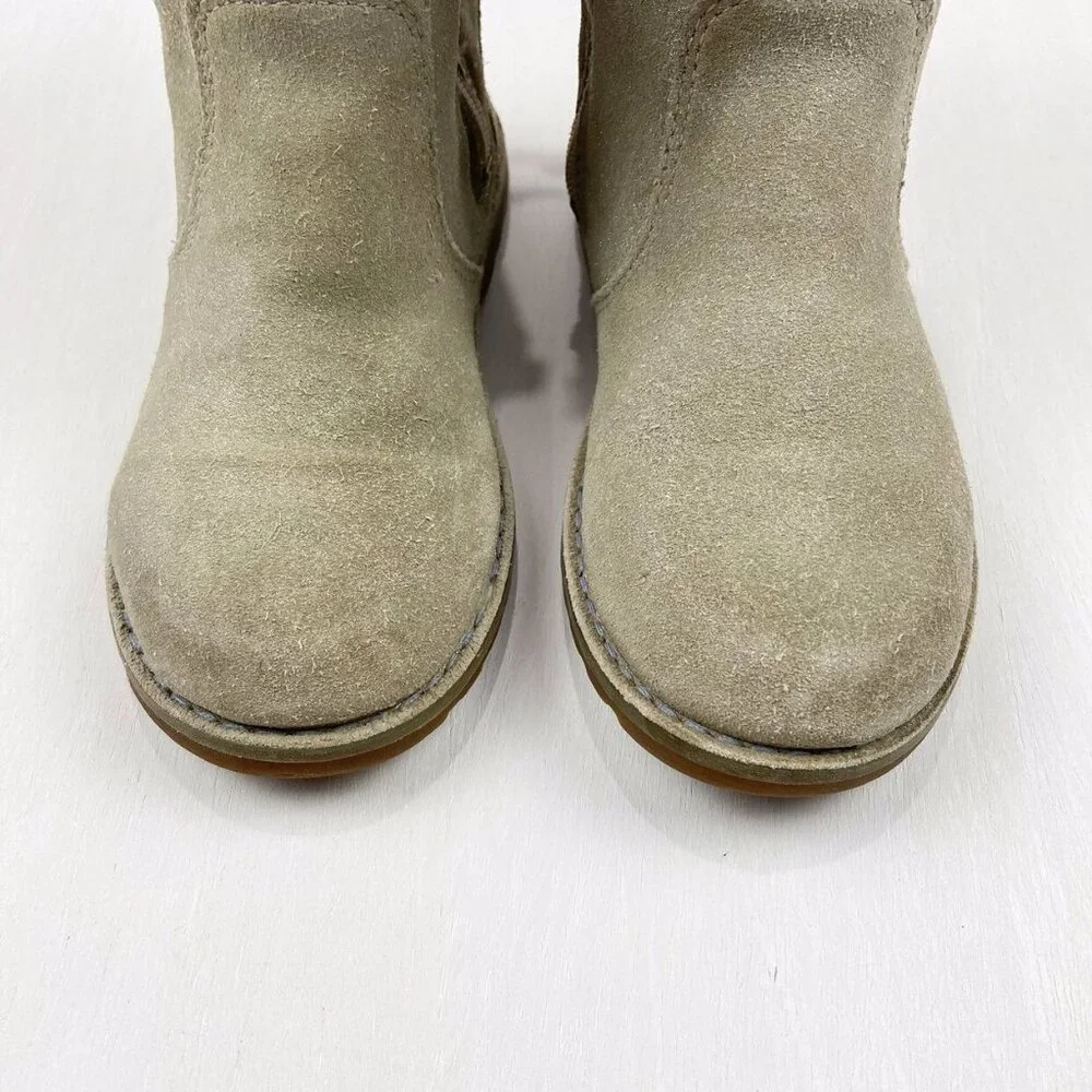 UGG Corene Metallic Suede Lace-up Boots in Gold 11 (Kids)